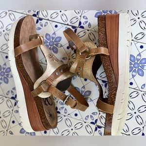 OTBT Maverick Wedge Sandals size